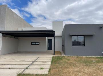 Casa · 95m² · 5 Ambientes · 2 Cocheras · Vendo Casa 1 Planta - 2 Dorm. Nobu Town - Docta