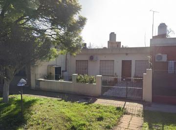 DEH-DEH-674_2 · Casa 3 Dorm. en Muy Buena Ubicación