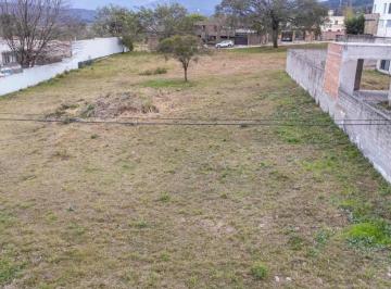 Terreno , San Salvador de Jujuy · Excelente Terreno en Los Perales! 15x40 Todos Los Servicios