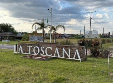 Terreno · 450m² · Lote en Barrio La Toscana