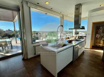 Casa · 352m² · 6 Ambientes · 3 Cocheras · Alto Warcalde - 4 Dorm (2 en Suite) - Escritura Rec. Menor Casa en Venta