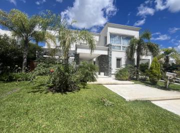 Casa · 420m² · 6 Ambientes · 1 Cochera · Casa de 5 Ambientes Al Agua - Venta - Alisos, Nordelta