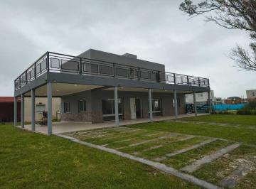 Casa · 151m² · 4 Ambientes · 3 Cocheras · Casa en Venta 4 Amb Lagos de San Eliseo con Pileta y Terraza