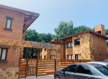 Casa · 445m² · 2 Ambientes · 10 Cocheras · Complejo de 12 Departamentos a 300 m de La Playa