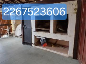 Departamento de 5 ambientes Alquiler Temporal USD 200 · Céntrico 3 Habitaciones. 3 Baños. 5/6 Personas