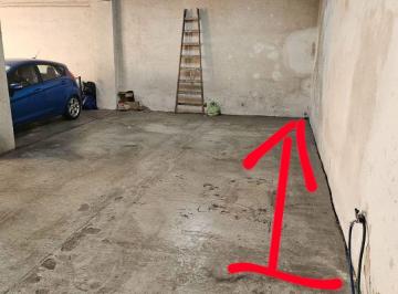 Garage , Balvanera · Cochera Fija Cubierta - Amplia - Planta Baja - Facil Maniobra - Apta X Auto Grande