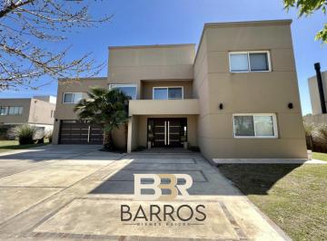 Casa · 450m² · 6 Ambientes · 4 Cocheras · Venta Casa Terravista