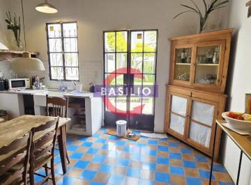Casa · 125m² · 3 Ambientes · Venta – Casa 3 Ambientes con Jardín, Parrilla y Fogonero en Carapachay
