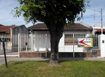 Casa · 95m² · 3 Ambientes · 2 Cocheras · Casa en Longchamps