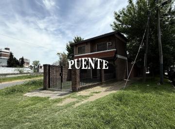 Casa · 139m² · 5 Ambientes · 4 Cocheras · Casa en Lomas de Zamora Oeste