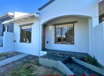 Casa · 65m² · 3 Ambientes · 1 Cochera · Casa en Venta