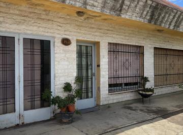 Casa de 5 ambientes, Córdoba · Vivienda Familiar con Departamento Independiente