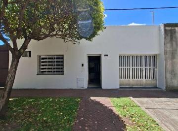 Casa de 6 ambientes, Rosario · Alberdi Oeste, a m Bv. Rondeau