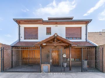 Casa · 185m² · 7 Ambientes · 2 Cocheras · Casa en Los Pinares