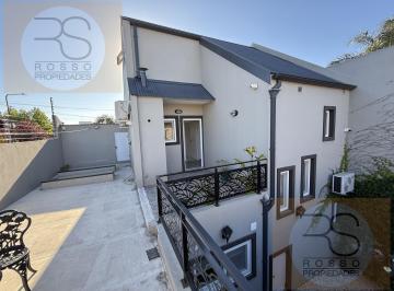 Casa · 160m² · 4 Ambientes · 2 Cocheras · Chalet 4 Ambientes en Venta - Ramos Mejía