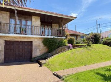 Imagen1 · Chalet en Esquina – Barrio San Carlos