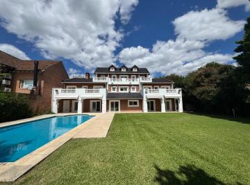 Casa · 600m² · 5 Ambientes · 2 Cocheras · Casa 6 Ambientes en Venta La Horqueta Barrio Cerrado