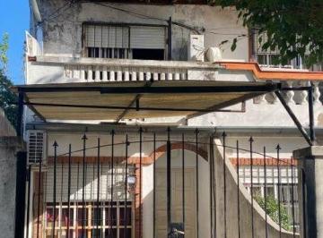 Casa de 4 ambientes, Morón · Triplex 4 Amb. Castelar Norte! Apto Credito
