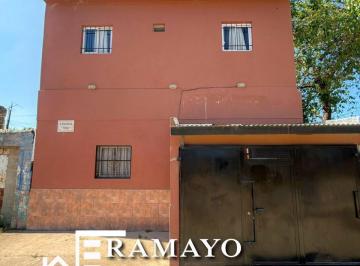 Departamento · 51m² · 4 Ambientes · Condominio 3 Departamentos, con Cocheras, Longchamps, Venta