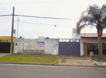Terreno · 300m² · 3 Ambientes · 1 Cochera · Casa en Venta a Remodelar Sobre Lote de 300 m²