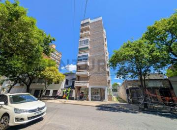 Departamento · 85m² · 5 Ambientes · Venta 3 Dorm. - 2 Baños - Echesortu