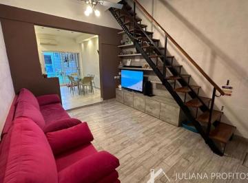 Casa · 157m² · 5 Ambientes · 1 Cochera · Casa 5 Ambientes con Garage Local a La Calle Quilmes Centro