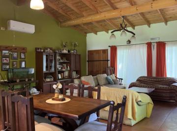 Casa · 189m² · 5 Ambientes · 2 Cocheras · Casa en Venta 5 Ambientes 3 - 4 Dorm. Quincho Dependencia Quinta Loma Verde Escobar