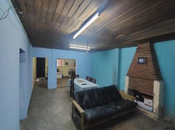 Casa · 150m² · 10 Ambientes · 1 Cochera · Casa de 3 Dorm., Local y Cochera