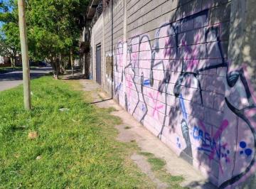 Depósito , Lomas de Zamora · Esquina Muy Buen Acceso Mano Puente La Noria