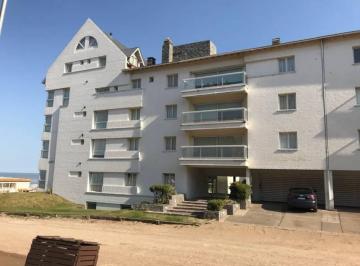 Departamento · 80m² · 4 Ambientes · 1 Cochera · Alquiler Dpto Categoria 6/7 Personas - Vista Al Mar Pinamar