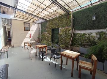 Local comercial · 487m² · 5 Ambientes · PH en Flores