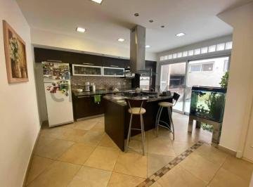 Departamento · 148m² · 4 Ambientes · Venta Departamento Piso 4 Ambientes Paternal Patio Balcón