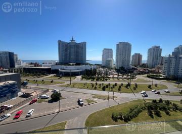 Departamento · 93m² · 4 Ambientes · 1 Cochera · Apartamento en Alquiler Temporal - 3 Dorm. - Playa Mansa