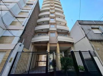 Departamento de 2 ambientes, Lanús · - Departamento de Dos Ambientes Al Frente