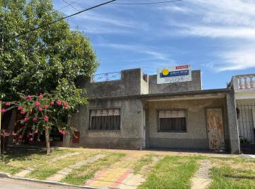 Casa de 3 ambientes, Lomas de Zamora · Casa de 3 Ambientes - Banfield Este