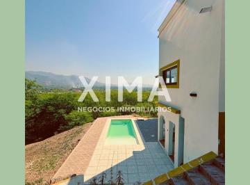 Casa · 2800m² · 5 Dormitorios · 2 Cocheras · Casa en Venta en La Aguada
