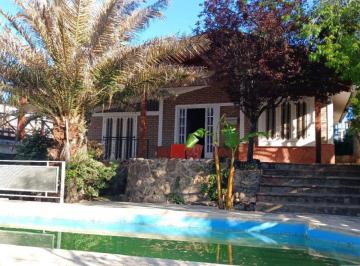 Casa de 7 ambientes, Villa Carlos Paz · Carlos Paz Casa Esquina con Pileta