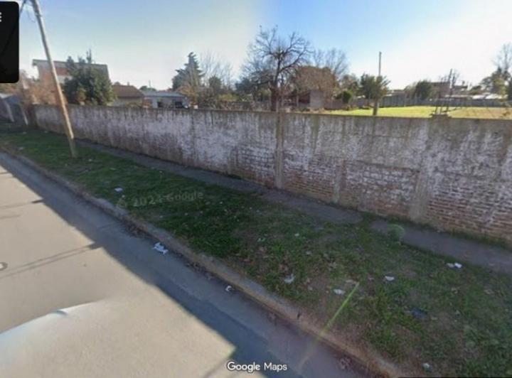 Terreno · 704m²