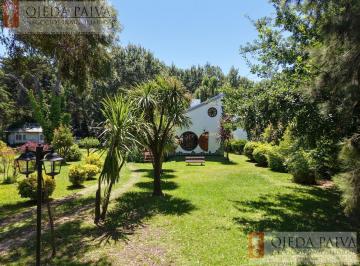 Casa · 90m² · 4 Ambientes · 1 Cochera · Casa en Venta Sobre Lote de 1039 m² en El Bosque de Mar de Cobo
