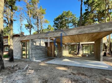 DEI-DEI-1952_2 · Casa 4 Dorm. en Venta en Pinamar Zona Álamos