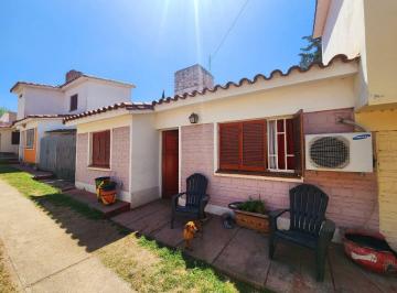 Casa de 3 ambientes, Villa Carlos Paz · Venta: Casa en PH - 1 Dormitorio - Patio y Cochera - Centro - Carlos Paz