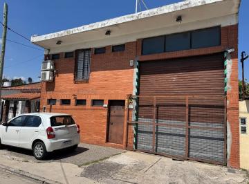 Bodega-Galpón · 400m² · Galpon con Oficina en Alquiler