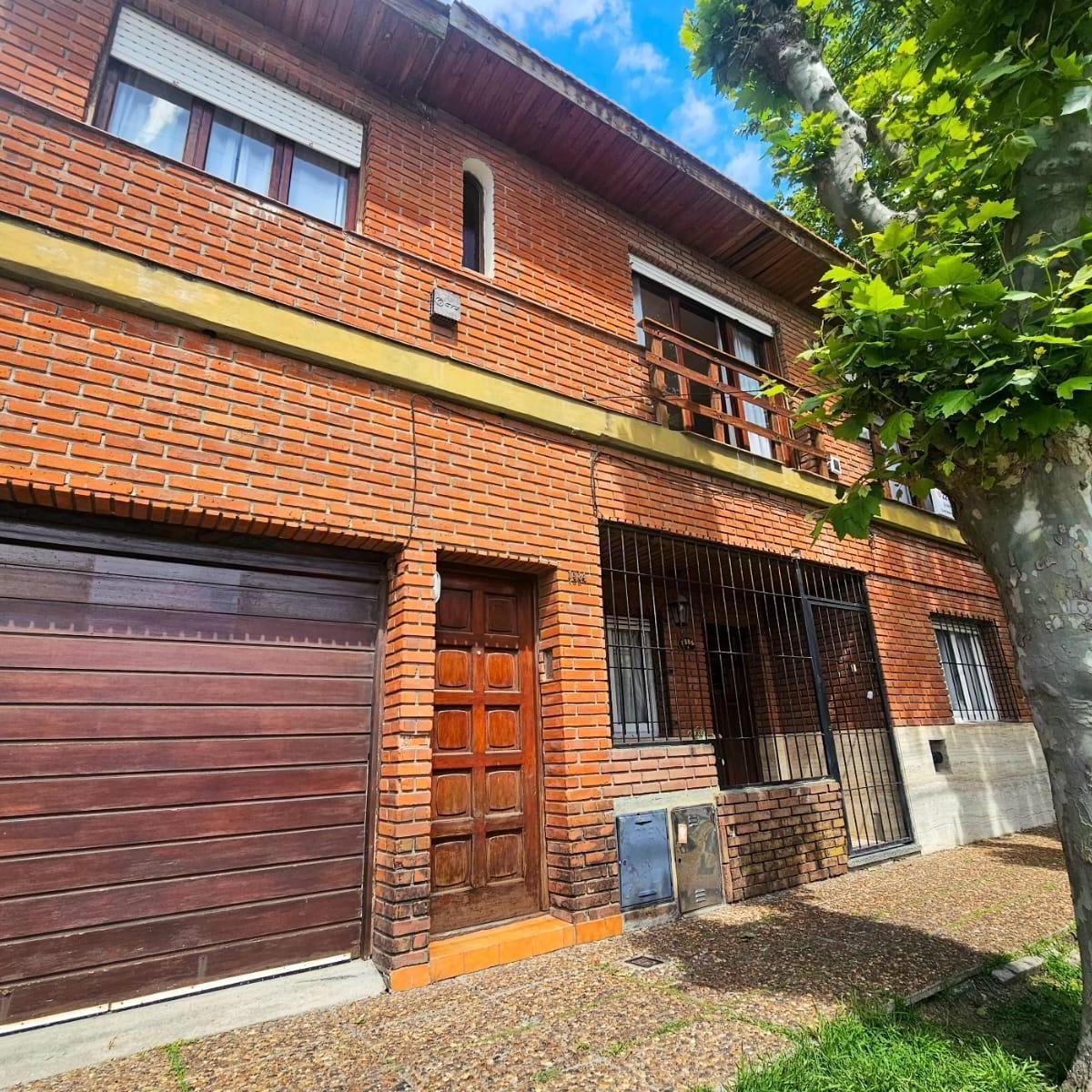 Venta ph 4 amb, 85m² con patio y parrilla – Tierra del Fuego 1384