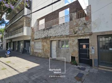 Casa de 2 ambientes, Rosario · Venta | Casa Interna Única con Patio y Terraza