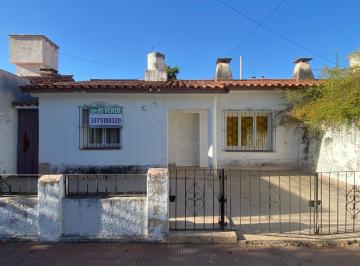 Casa · 200m² · 4 Ambientes · 1 Cochera · Casa en Venta Barrio Ferroviario 4 Dorm