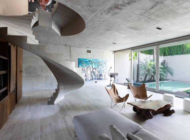 Casa · 434m² · 4 Dormitorios · 2 Cocheras