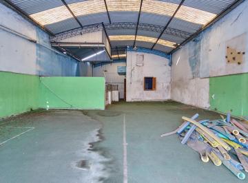Terreno · 162m² · Venta Lote en Av Juan de Garay y Pichincha 8,70 m X 19 m en Parque Patricios.