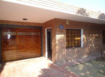 Casa de 10 ambientes, Córdoba · B° Los Naranjos, Sobre Calle Maestro Vidal, Impecable. - Casa + Departamento Ideal Rentas