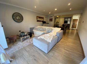 Casa · 215ha · 3 Ambientes · 1 Cochera · Casa de 2 Dorm. en Punta Chacra Roldan