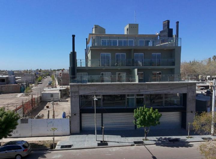 Local comercial · 99m²